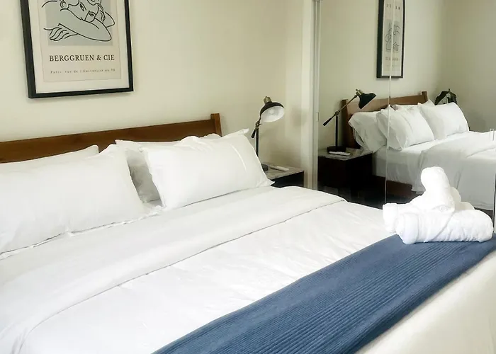 Beautiful 2bd 1ba Apartment *