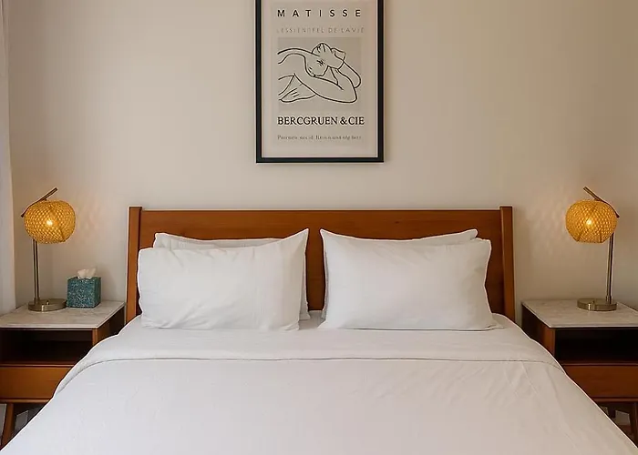 Beautiful 2bd 1ba Apartment *