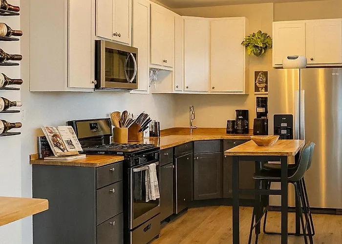 Beautiful 2bd 1ba Apartment Chicago